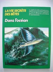 livre dans l'océan