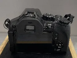 panasonic lumix dmc - fz300 - appareil photo numérique - compact - 12.1 mp - 4k / 25 pi/s - 24x zoom optique - leica - wi - fi - n