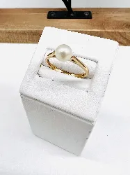 bague or ornée d'une perle de culture or 750 millième (18 ct) 1,76g