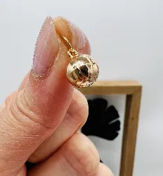 pendentif or boule or 750 millième (18 ct) 0,63g