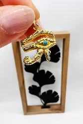 pendentif or oeil égyptien or 750 millième (18 ct) 1,86g