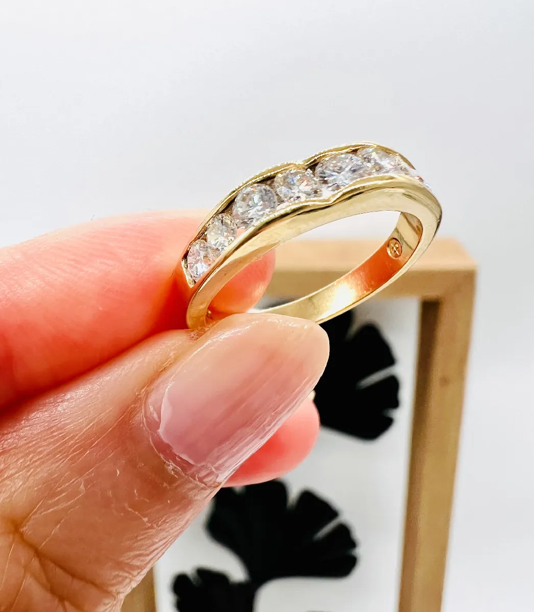 Bague Demi-alliance En Or 750/1000 (18 Carats) Avec 8 Diamants ~0.24 Ct - Occasion