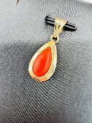 pendentif corail rouge forme goutte or 750 millième (18 ct) 1,50g