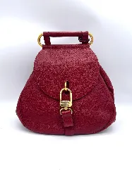 sac à dos delvaux en cuir rouge h26 cm / l 29cm ( dessous h12cm l30cm )