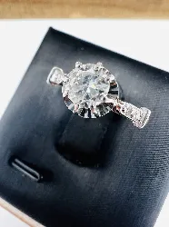 bague platine solitaire diamant env 0,60ct épaulée de 4 diamants platine 950 millième (23 ct) 3,32g