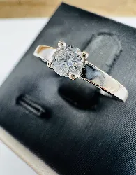 bague solitaire en or blanc diamant environ 0,28ct or 750 millième (18 ct) 2,25g