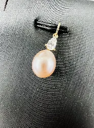 pendentif or perle de culture rose et un oxyde forme poire or 375 millième (9 ct) 1,08g