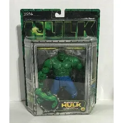 figurine punching hulk