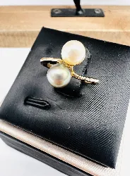 bague 2 perles de culture grise et blanche or 750 millième (18 ct) 2,82g