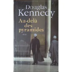 livre au dela des pyramides