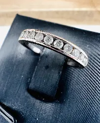 bague demi-alliance américaine orné de 11 diamants  or 375 millième (9 ct) 1,78g