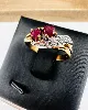 bague vermeil ornée de 2 rubis synthétiques et oxydes argent 925 millième (22 ct) 2,25g