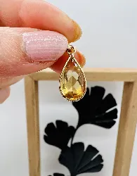 pendentif pierre jaune en forme goutte d'eau or 750 millième (18 ct) 1,26g