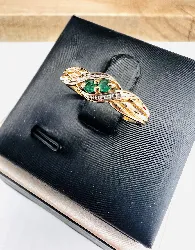 bague or 2 émeraudes or 750 millième (18 ct) 1,17g