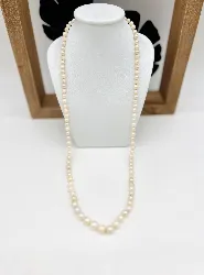 collier de perles d'imitation avec le fermoir en argent et oxydes argent 800 millième (19 ct) 28,53g