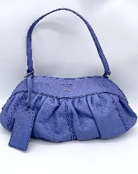 sac baguette lancel poré épaule en cuir couleur lilas