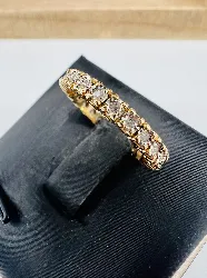 bague alliance tour americain ornée de 24 diamants environ 0,24ct or 750 millième (18 ct) 3,01g or 750 millième (18 ct) 2,97g