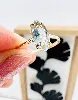 bague ornée d'une aigue marine taille navette or 750 millième (18 ct) 1,48g