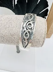 bracelet manchette ouvert en argent 800 motifs spirales argent 800 millième (19 ct) 38,69g