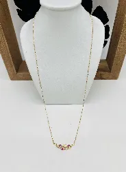 collier pendentif orné de 3 rubis or 750 millième (18 ct) 3,40g