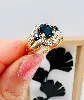 bague 2 ors sertie de 3 saphirs et 2 petits diamants or 750 millième (18 ct) 3,42g