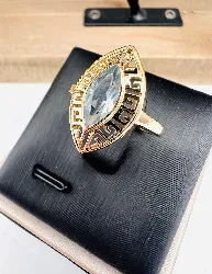 bague marquise motifs ajourés centrée d'une topaze bleue or 750 millième (18 ct) 3,16g