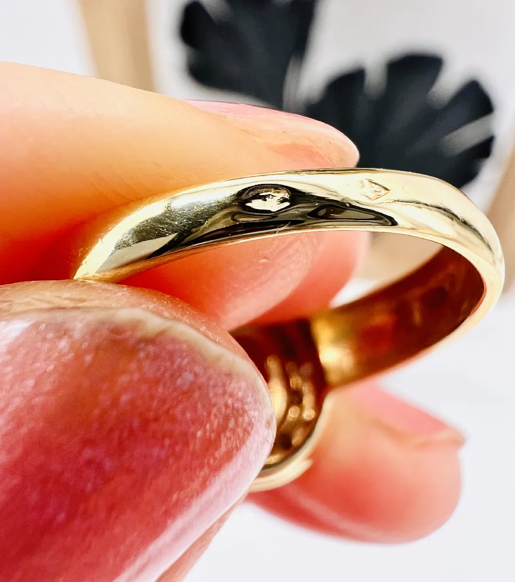 Bague En Or 750/1000 (18 Carats) Sertie De Rubis - 5 Lignes De Petits Rubis, 4,83g - Occasion Avec Poinçon