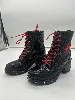 bottes noir rouge rammstein