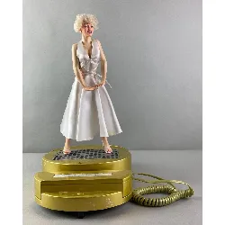 marilyn monroe telemania telephone