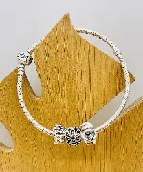 bracelet pandora avec 3 charms argent 925 millième (22 ct) 24,7g