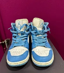 sneakers jordan 1 retro mid  bleu et blanche