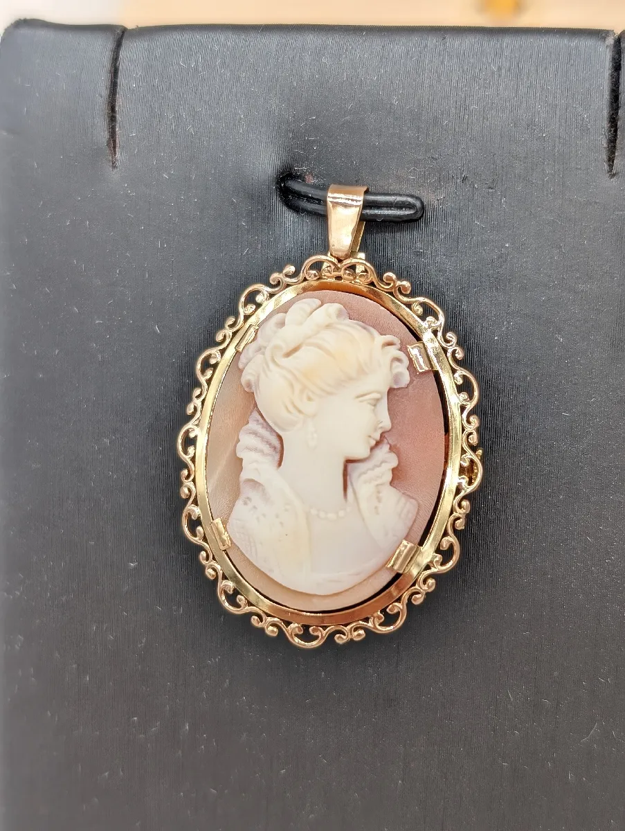 Grande Broche-pendentif En Camée Or 750/1000 (18 Carats) - Poids 9,23g - Poinçon Charançon - Occasion