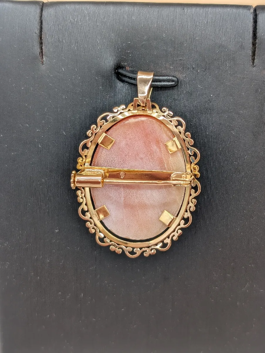 Pendentif Camée Rond Profil Femme En Or 18 Carats (750 Millièmes) - 1,84g, Poinçon Tête D'aigle, Origine France