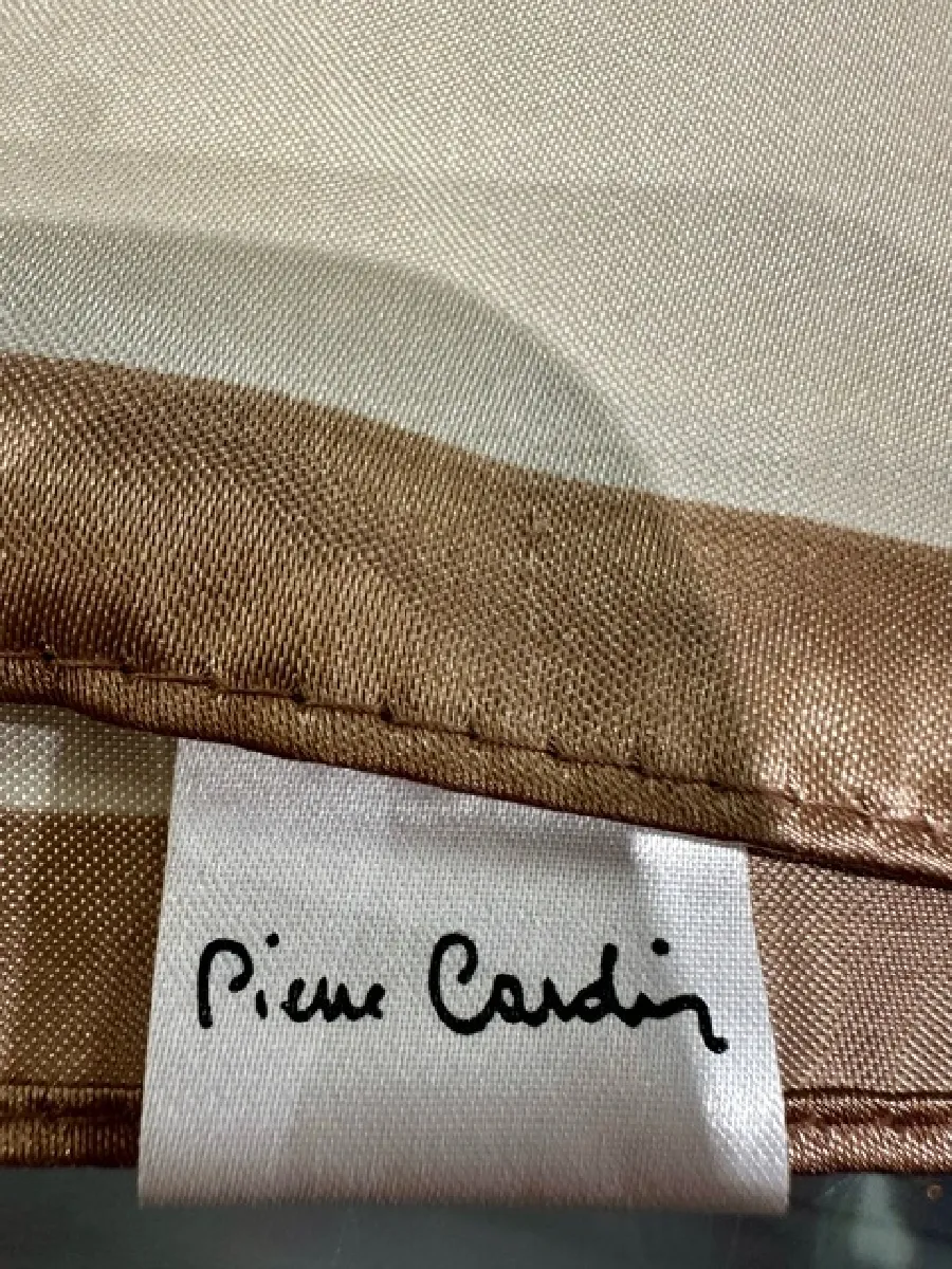 Foulard En Soie Vintage Pierre Cardin - Motif Floral - 68x52 Cm - Roulotté Main