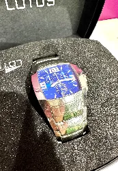 montre lotus shiny chrono bleu electrique