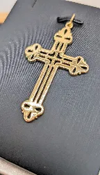 croix or motif vidé or 750 millième (18 ct) 5,20g