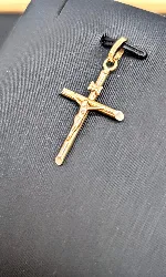 pendentif or croix christ or 750 millième (18 ct) 1,56g