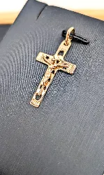 pendentif or croix du christ or 750 millième (18 ct) 2,87g
