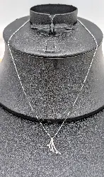 collier or blanc avec pendentif serti de 3 diamants or 750 millième (18 ct) 2,66g