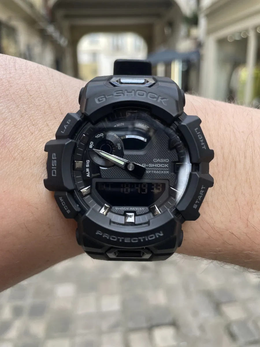 Montre G-SHOCK GBA-900 Blanche - Neuf Avec étiquettes