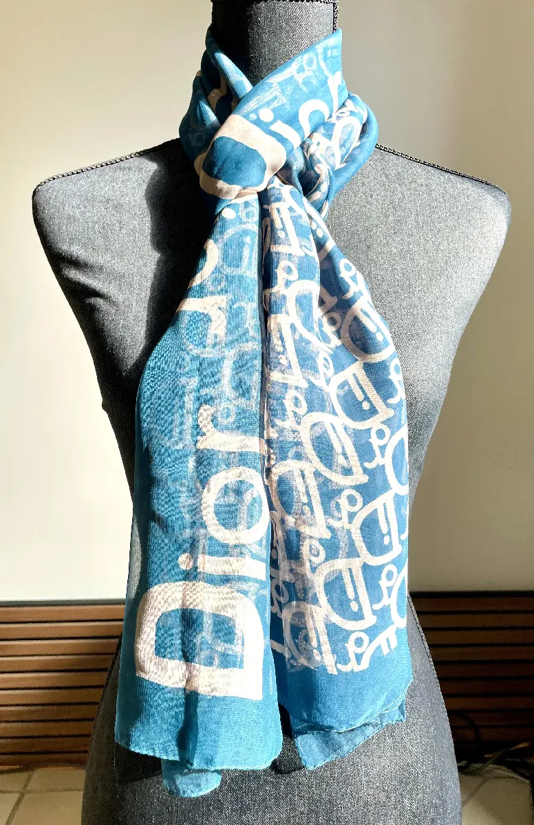 Foulard mousseline de soie Dior vintage bleu motif Dior Oblique
