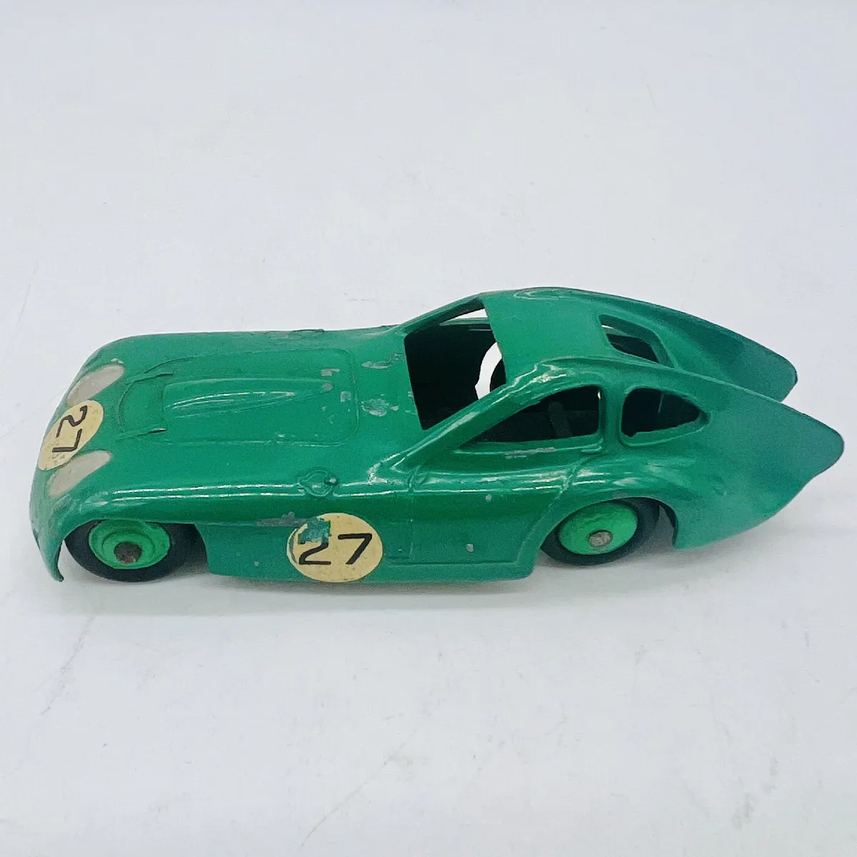 DINKY TOYS CAMION FORD maraicher avec 6 bidons de lait, ref : 25A, vintage DINKY TOYS CAMION FORD maraicher avec 6 bidons de lait, ref : 25A, vintage