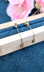 boucles d'oreilles motif pendant en filigrane or 750 millième (18 ct) 0,97g