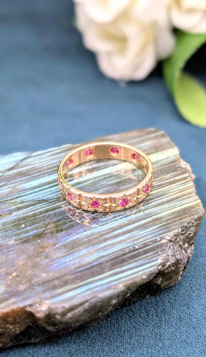 Bague Or 750 Avec Rubis Synthétiques Et Oxydes - Occasion