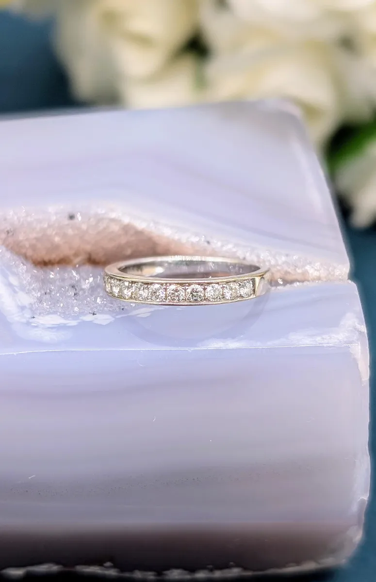 Bague Demi-alliance Or 750 (18K) Sertie De 13 Diamants ~0,39 Ct - Occasion - Modèle Classique