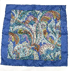 pochette de costume polo ralph lauren en soie fond bleu à motif cachemire (paisley) multicolore