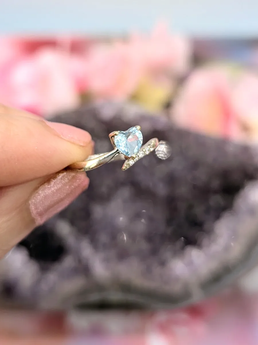 Bague Topaze Bleue Et Diamants Or 375 - Taille M - Occasion