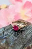 bague or sertie d'un rubis synthétique or 375 millième (9 ct) 2,12g