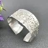 bracelet manchette avec motifs gravés argent autre 30,84g