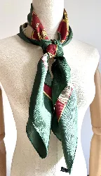 foulard/carré burberry en soie multicolore à motif chevalier à cheval et à carreaux iconiques